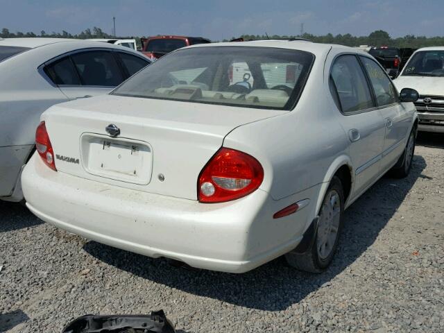 JN1CA31D11T605547 - 2001 NISSAN MAXIMA GXE WHITE photo 4