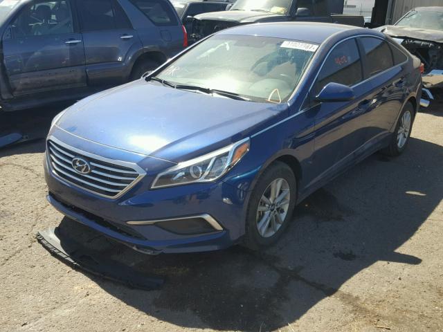 5NPE24AF5HH469514 - 2017 HYUNDAI SONATA SE BLUE photo 2