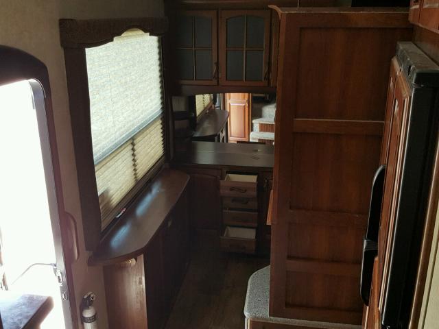 4YDF38526F4700789 - 2015 KEYSTONE MONTANA WHITE photo 6