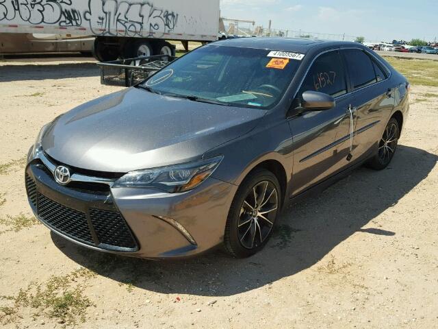 4T1BK1FK1FU557370 - 2015 TOYOTA CAMRY XSE CHARCOAL photo 2