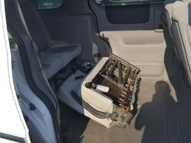 1GBDV13W48D211462 - 2008 CHEVROLET UPLANDER I WHITE photo 6