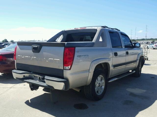 3GNEC12Z55G239083 - 2005 CHEVROLET AVALANCHE BEIGE photo 4