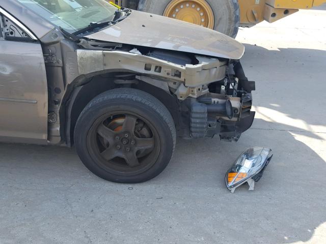 1G1ZB5E18BF227798 - 2011 CHEVROLET MALIBU LS 棕色 照片 9