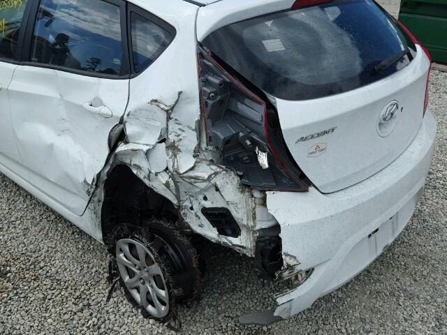 KMHCT5AE9CU023071 - 2012 HYUNDAI ACCENT GLS WHITE photo 9