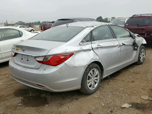 5NPEB4AC5DH563490 - 2013 HYUNDAI SONATA SILVER photo 4