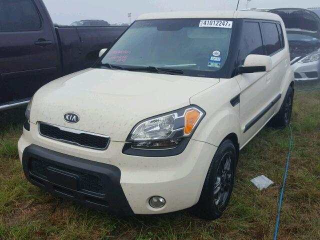 KNDJT2A23A7051296 - 2010 KIA SOUL + WHITE photo 2