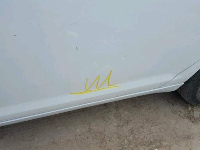 1G1ZB5EB6A4135298 - 2010 CHEVROLET MALIBU LS WHITE photo 9