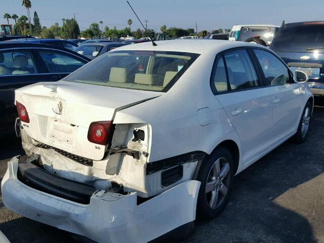 3VWJZ71K98M124678 - 2008 VOLKSWAGEN JETTA S WHITE photo 4