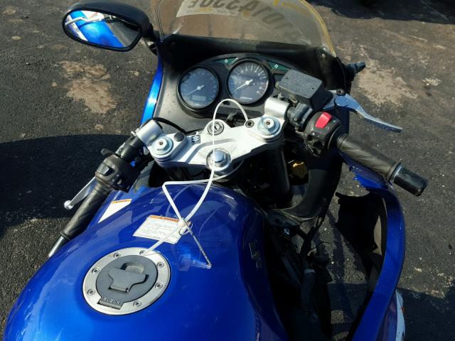 JS1GN79AX52101931 - 2005 SUZUKI GSX600 F BLUE photo 5