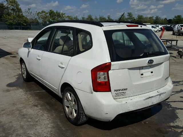 KNAFG526187159727 - 2008 KIA RONDO LX WHITE photo 3