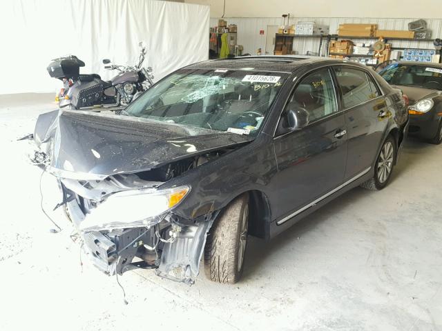 4T1BK3DB6BU410485 - 2011 TOYOTA AVALON BAS GRAY photo 2