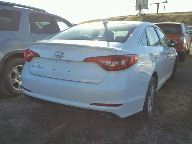 5NPE24AF4FH122611 - 2015 HYUNDAI SONATA SE WHITE photo 4