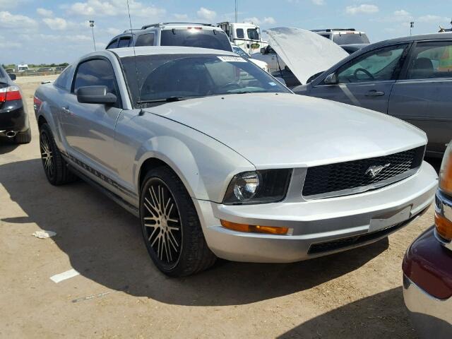 1ZVFT80N275270000 - 2007 FORD MUSTANG GRAY photo 1