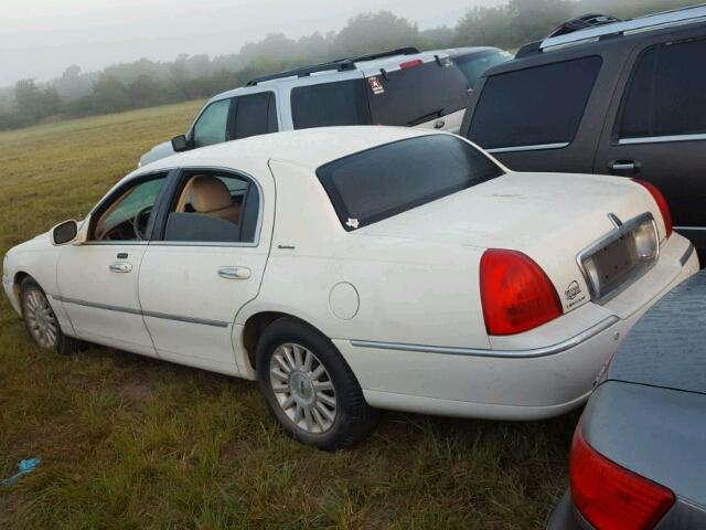 1LNHM81W34Y679905 - 2004 LINCOLN TOWN CAR WHITE photo 3