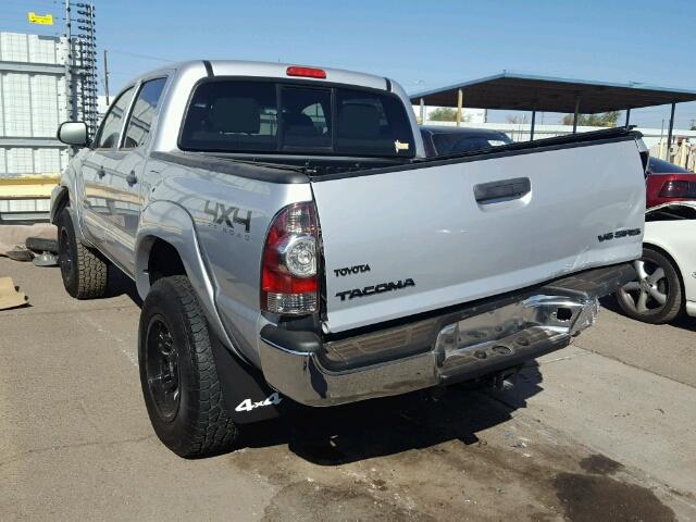 5TFLU4EN5DX057188 - 2013 TOYOTA TACOMA DOU SILVER photo 3