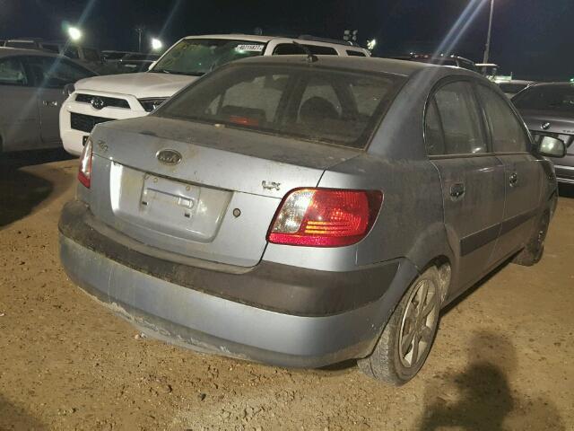 KNADE123466163706 - 2006 KIA RIO GRAY photo 4