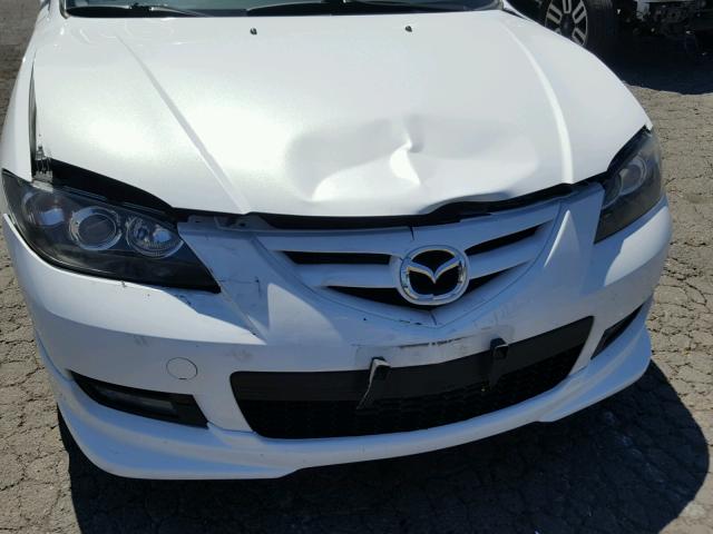 JM1BK323571691588 - 2007 MAZDA 3 S WHITE photo 9