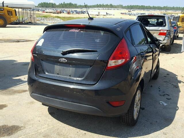 3FADP4EJXCM220808 - 2012 FORD FIESTA SE BLACK photo 4