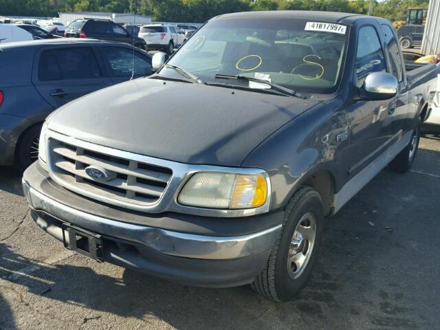 1FTRX17292NA64379 - 2002 FORD F150 GRAY photo 2