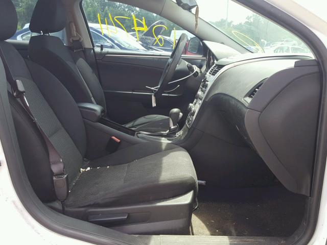 1G1ZC5E02CF376424 - 2012 CHEVROLET MALIBU 1LT თეთრი ფოტო 5