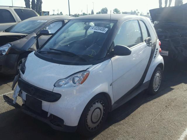 WMEEJ3BA7DK603419 - 2013 SMART FORTWO PUR WHITE photo 2