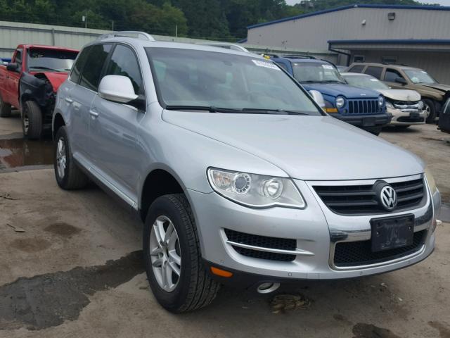 WVGBE77L98D002977 - 2008 VOLKSWAGEN TOUAREG 2 SILVER photo 1