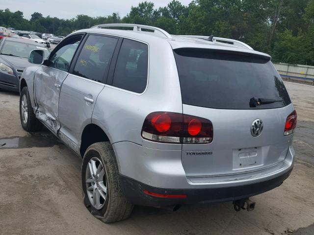 WVGBE77L98D002977 - 2008 VOLKSWAGEN TOUAREG 2 SILVER photo 3