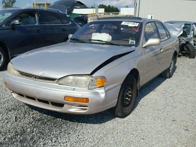 4T1SK13EXSU565671 - 1995 TOYOTA CAMRY XLE SILVER photo 2