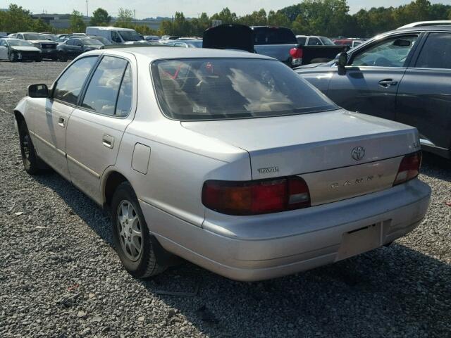 4T1SK13EXSU565671 - 1995 TOYOTA CAMRY XLE SILVER photo 3