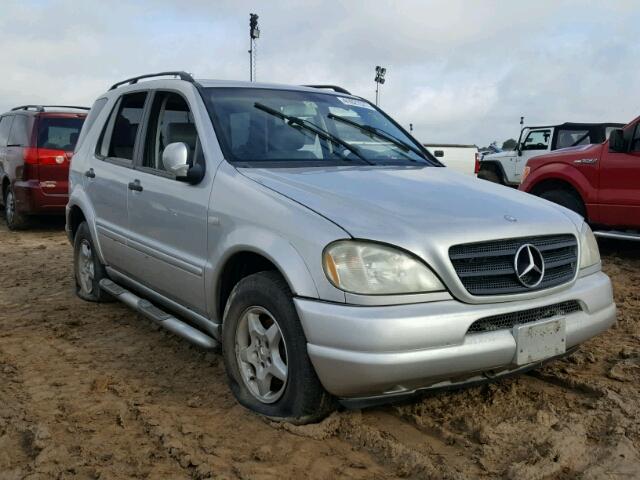 4JGAB54E4YA175581 - 2000 MERCEDES-BENZ ML SILVER photo 1