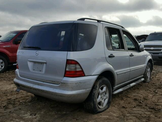 4JGAB54E4YA175581 - 2000 MERCEDES-BENZ ML SILVER photo 4