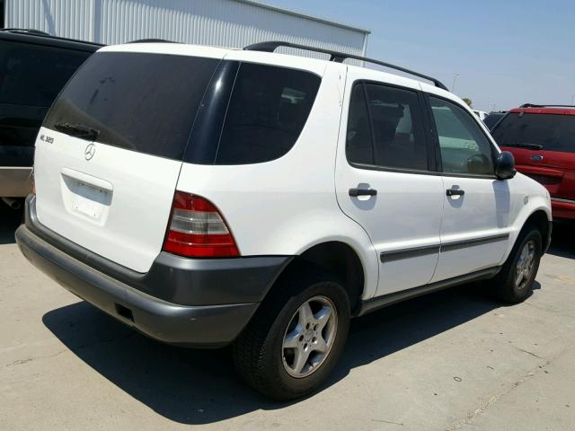 4JGAB54E4WA043191 - 1998 MERCEDES-BENZ ML 320 WHITE photo 4