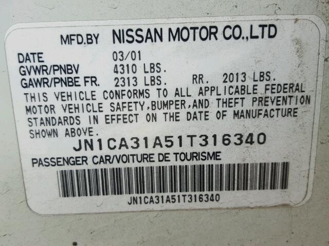 JN1CA31A51T316340 - 2001 NISSAN MAXIMA GXE WHITE photo 10