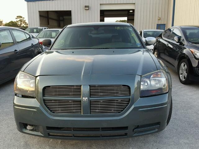 2D4FV48V15H555483 - 2005 DODGE MAGNUM SXT GRAY photo 9