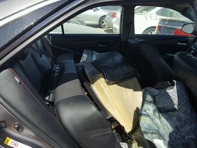 4T1BF1FK6HU641255 - 2017 TOYOTA CAMRY LE GRAY photo 6