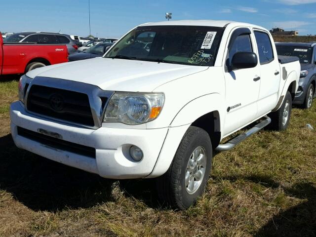 5TEJU62N95Z029248 - 2005 TOYOTA TACOMA WHITE photo 2