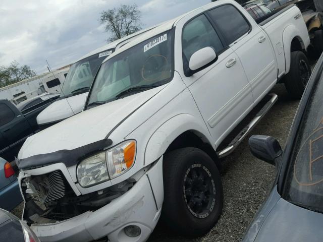 5TBET38195S470360 - 2005 TOYOTA TUNDRA DOU WHITE photo 2