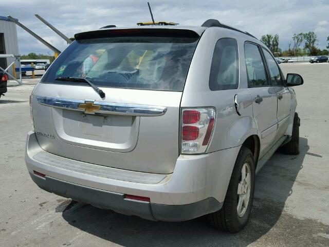 2CNDL23F386052399 - 2008 CHEVROLET EQUINOX SILVER photo 4