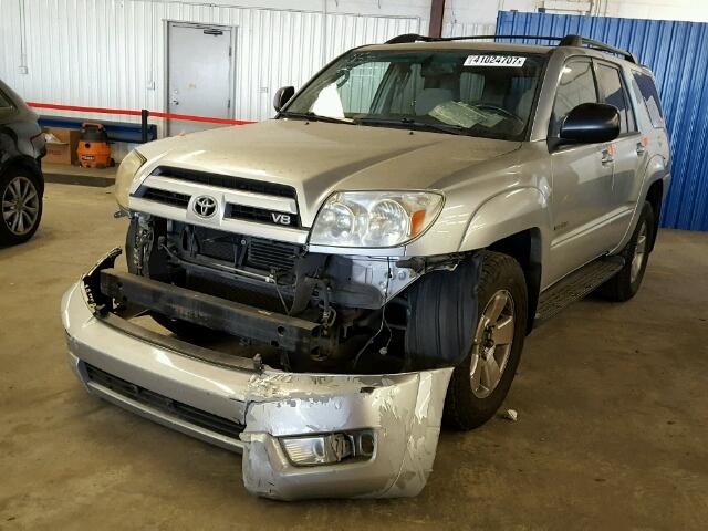 JTEBT14R540040882 - 2004 TOYOTA 4RUNNER SR SILVER photo 2