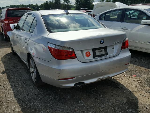 WBANV13568CZ60466 - 2008 BMW 528 XI SILVER photo 3