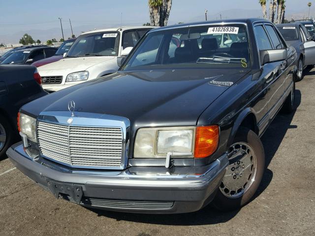 WDBCA24D9MA559239 - 1991 MERCEDES-BENZ 300 SE CHARCOAL photo 2