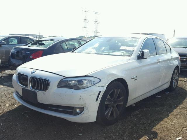 WBAXH5C53CDW05636 - 2012 BMW 528 XI WHITE photo 2