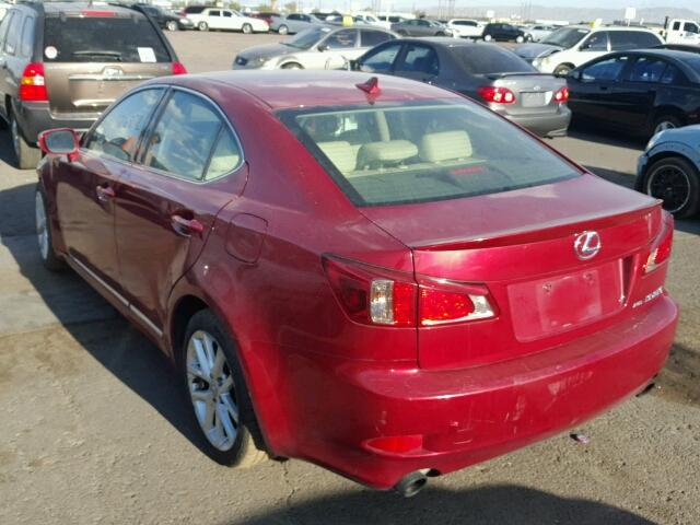 JTHCF5C28B5051028 - 2011 LEXUS IS RED photo 3