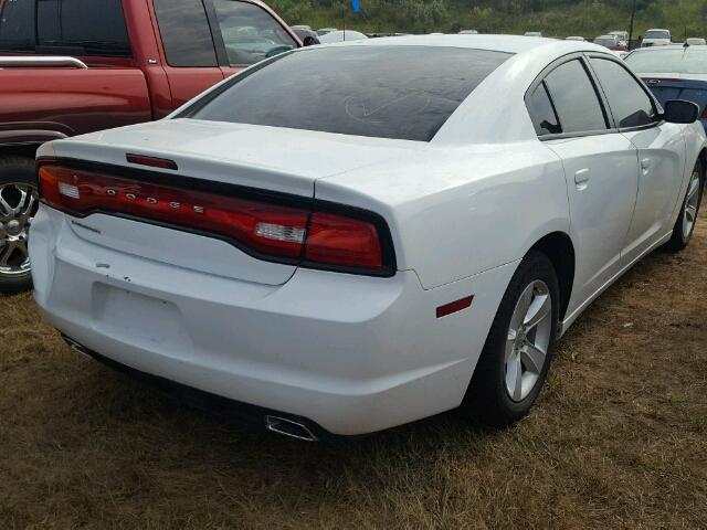 2C3CDXBG3EH300028 - 2014 DODGE CHARGER WHITE photo 4