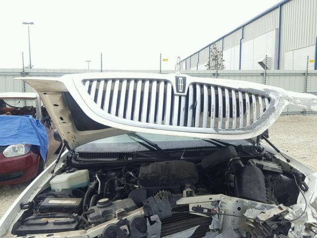 1LNHM81W05Y664036 - 2005 LINCOLN TOWN CAR S WHITE photo 7