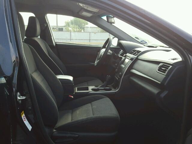 4T4BF1FKXFR500112 - 2015 TOYOTA CAMRY LE ლურჯი ფოტო 5