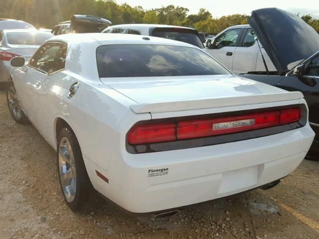 2C3CDYBT4CH281117 - 2012 DODGE CHALLENGER WHITE photo 3