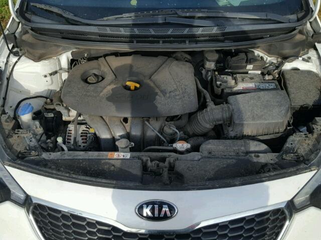 KNAFX4A88E5103496 - 2014 KIA FORTE WHITE photo 7