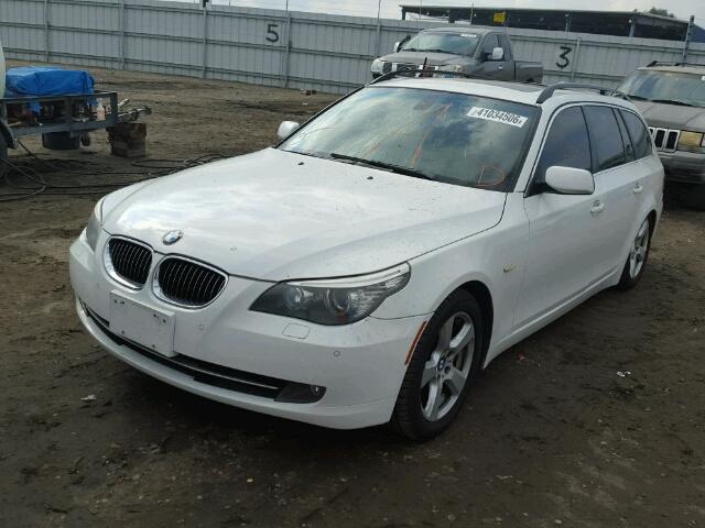 WBAPT73578CX01728 - 2008 BMW 535XI WHITE photo 2