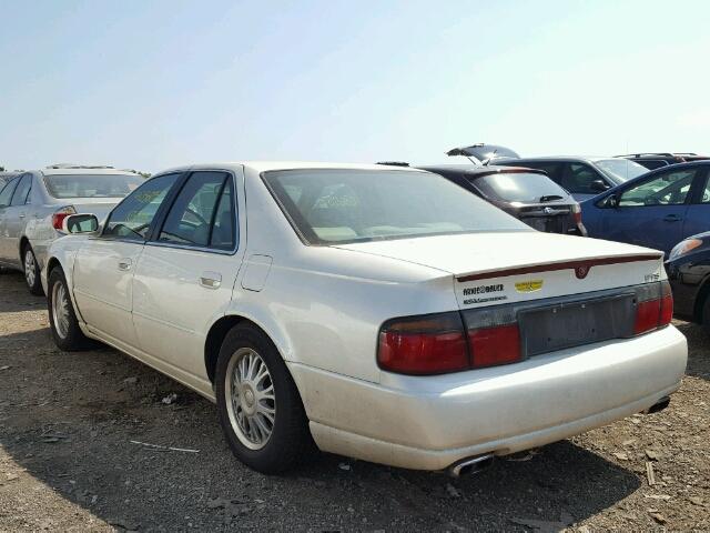 1G6KY5495WU923778 - 1998 CADILLAC SEVILLE WHITE photo 3